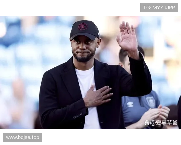 曝拜仁酝酿续酝酿续约双响炮孔帕尼之后轮到于帕，B计划已计划已备好